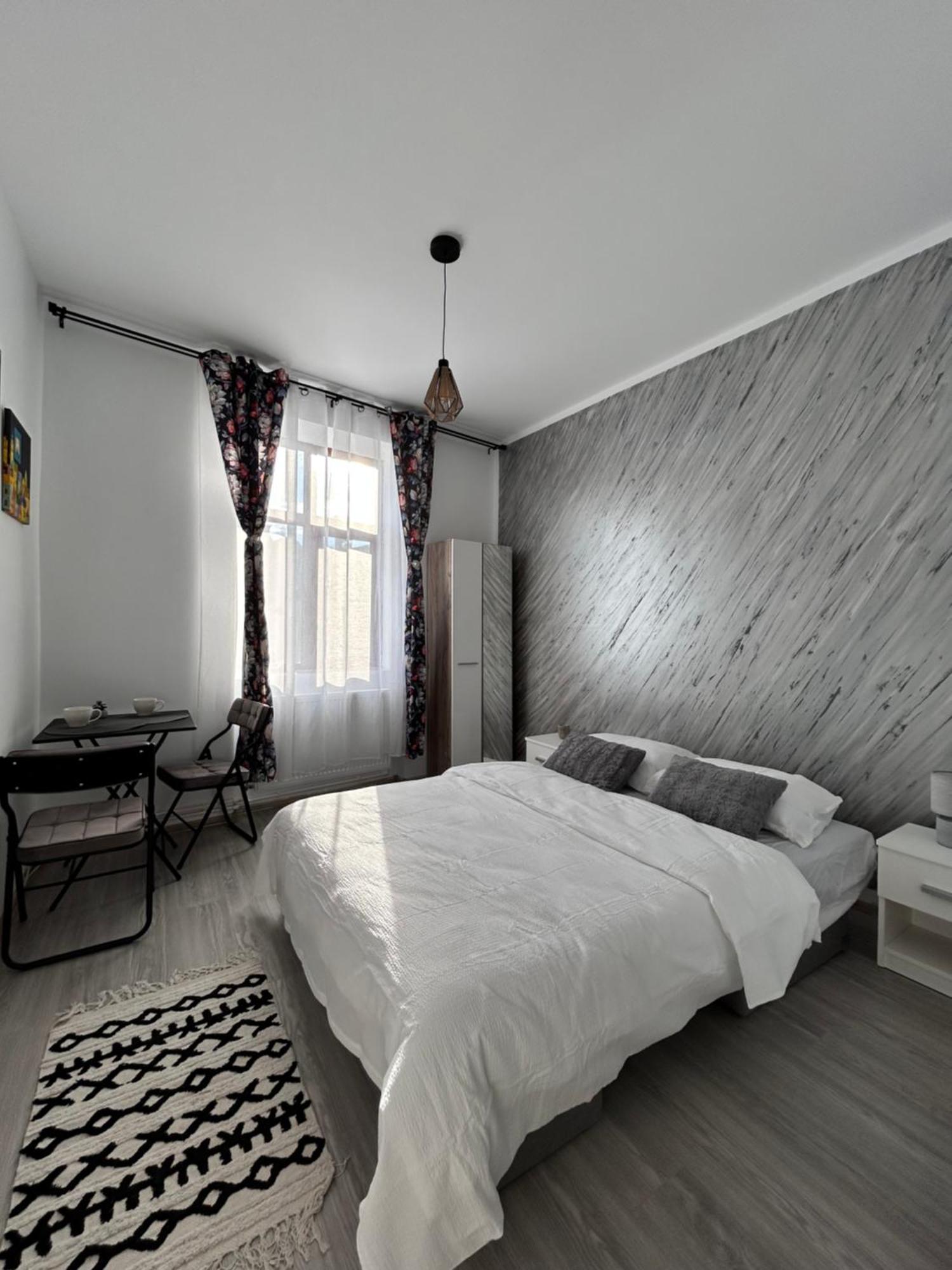 Lower Town Studio #2 Sibiu Exterior foto
